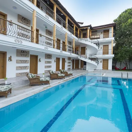 Teki̇rova Otel