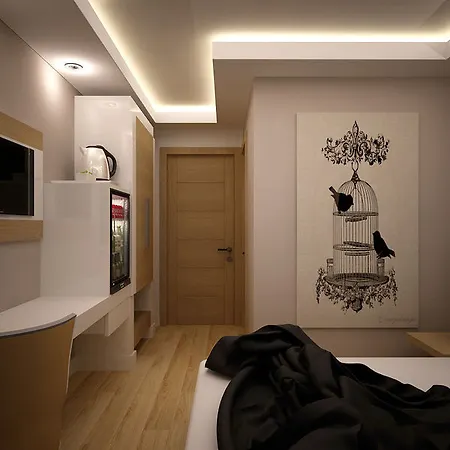 Otel Teki̇rova